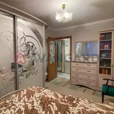 Buy apartment - Dnipro, Slavy boulevard7. Sale of real estate - Sobornyi, secondary market and new building cheap, price up to 45000$, announcement no.1892910 фото 1