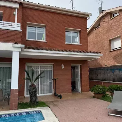 Buy house - Kyiv. Sale of real estate - City and suburb area, secondary market and new building cheap, price up to 585000€, announcement no.1760343 фото 1